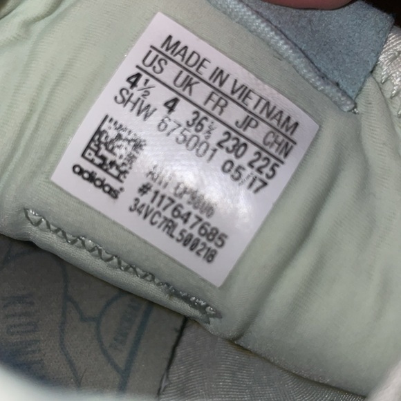 adidas sneakers - Picture 5 of 7